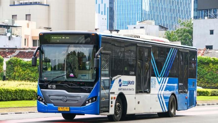 Dua Bus TransJakarta Tabrakan di Pancoran, Manajemen Minta Maaf