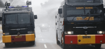 Abu Vulkanik Anak Krakatau Capai Jakarta, Polda Metro Kerahkan 3 Water Cannon