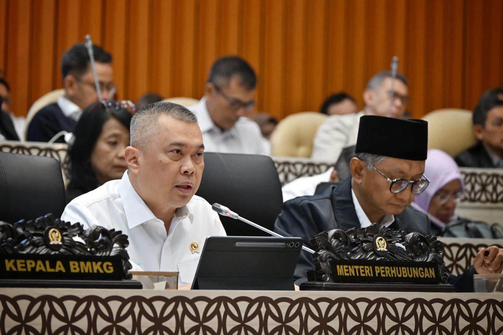Menhub Siapkan 10 Bandara Operasi 24 Jam Pulihkan Jadwal Penerbangan dampak Erupsi 