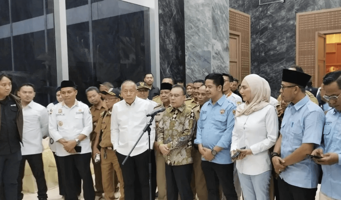 DPR Bahas Usulan Perpanjangan Jabatan Kepala Desa dengan Pemerintah
