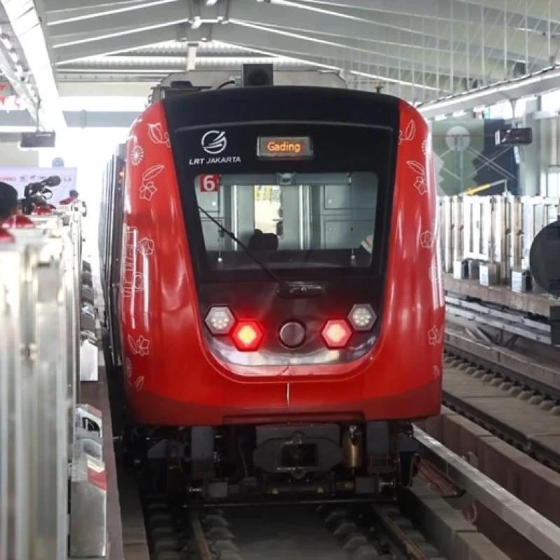 Molor dua pekan, LRT Kelapa Gading-Manggarai kapan bisa dipakai umum?