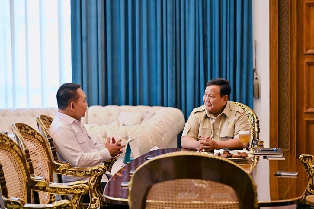 Bertemu Penasihat Khusus Presiden Bidang Pertahanan Nasional, Presiden Prabowo Bahas Dinamika Global