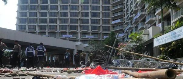 Ricuh Eksekusi Hotel Sultan, Wamensesneg hingga Kivlan Zen Terluka Akibat Lemparan Massa