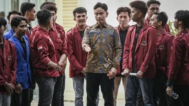 Mahasiswa UBK Desak Pengurus BEM Mundur Usai Dugaan Penerima Uang Pasca Audiensi dengan Wapres Gibran