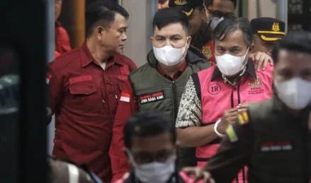 Lagi-lagi Pejabat Negara Terseret Korupsi, Dua Pemeriksa Pajak Ditahan Kejagung