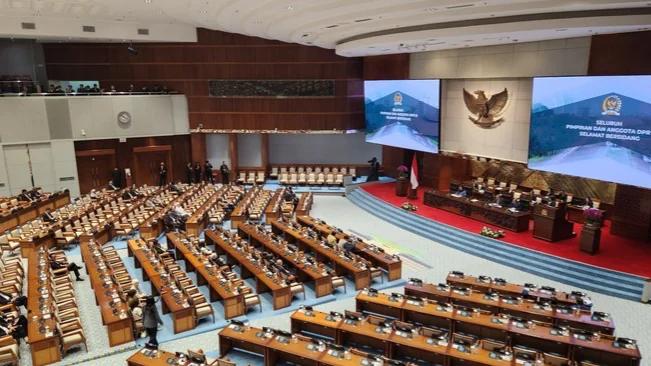 DPR Sahkan RUU Reforma Agraria, Disambut Tepuk Tangan Petani yang Hadir