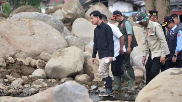 Pasca Banjir Solok, Wapres Gibran Minta Pelayanan Publik Tetap Berjalan