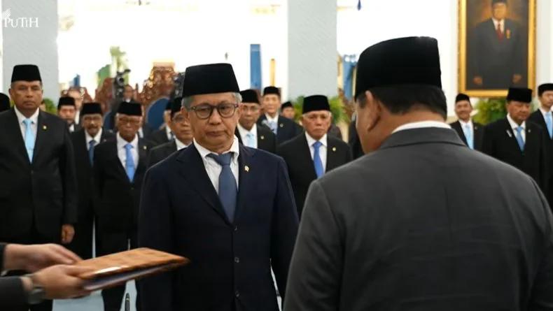 Rocky Gerung Masuk Istana, Ditanya Kenapa Terima Jabatan: “Alasan Gue Nolak Apa?
