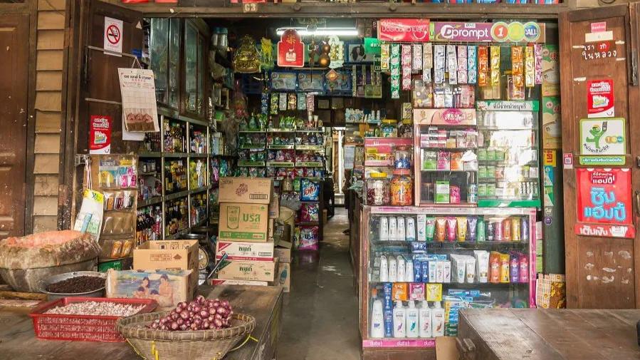 Bukan Harga, Ini Tantangan Warung Kecil Bertahan di Tengah Ekspansi Minimarket
