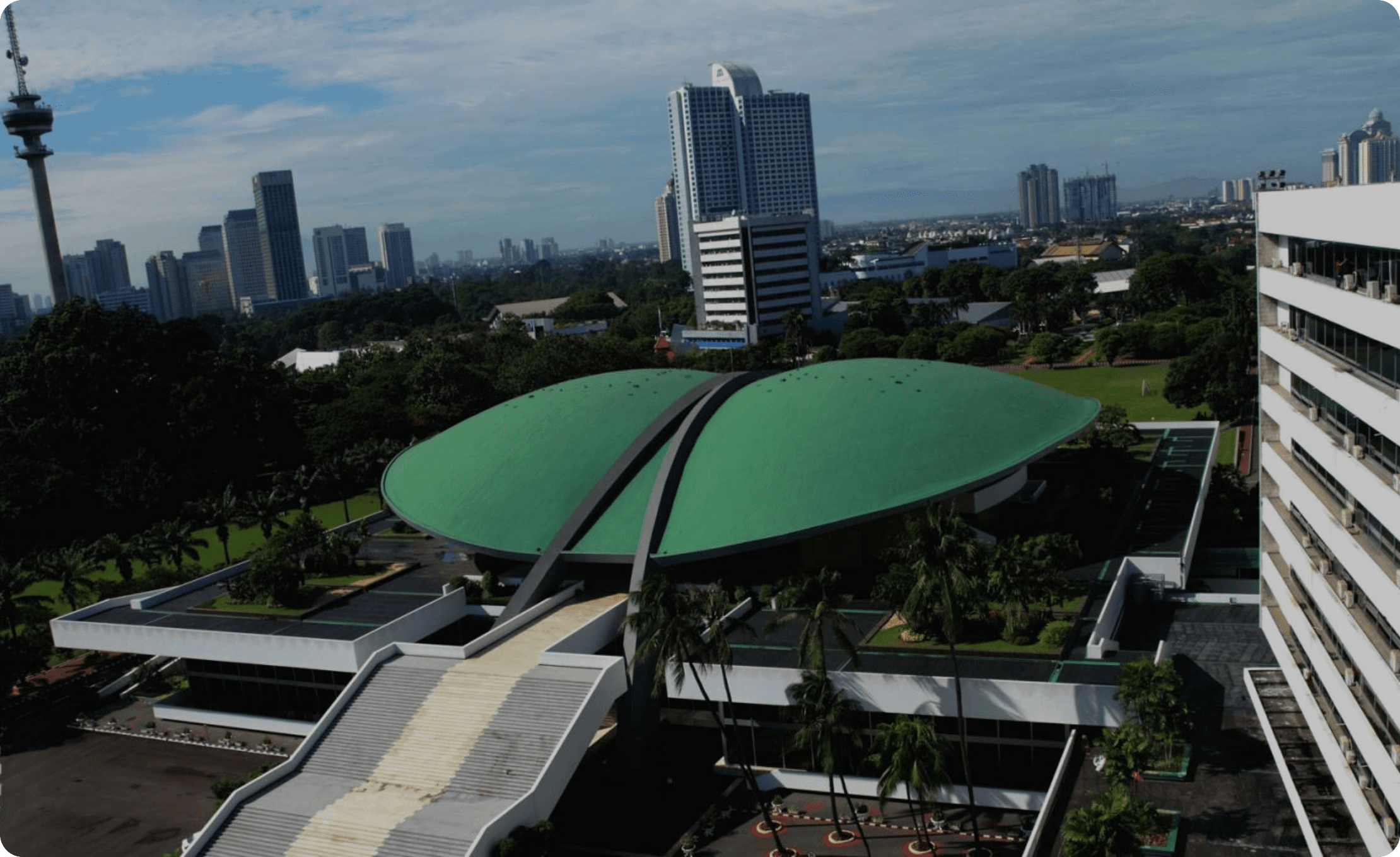 Pimpinan DPR Serahkan Penanganan Dugaan Pelanggaran Hukum di BGN kepada Aparat Penegak Hukum